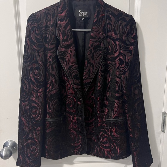 Patterned female jacket - Picture 3 of 4